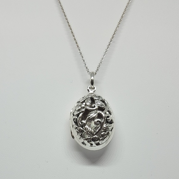 Jewelry - Sterling Silver 925 Locket Necklace